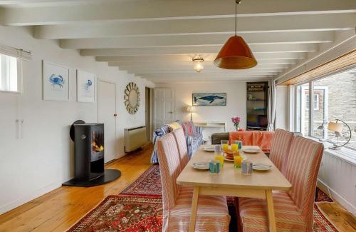 Polruan House | 2 Bed in Polruan PC074