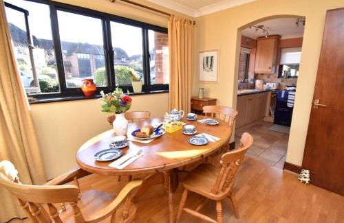 Winfrith Newburgh House | 2 Bed in Winfrith Newburgh DC018