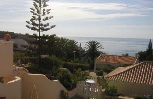 Salema Cottage | 2 bed property with private pool and superb views - a rare find in Salema