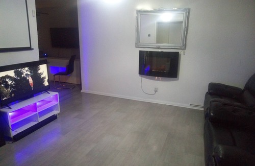 Lee Green Apartment | 2 bed sleeps 4/5 people! Garden excellent to the city 20 mins direct