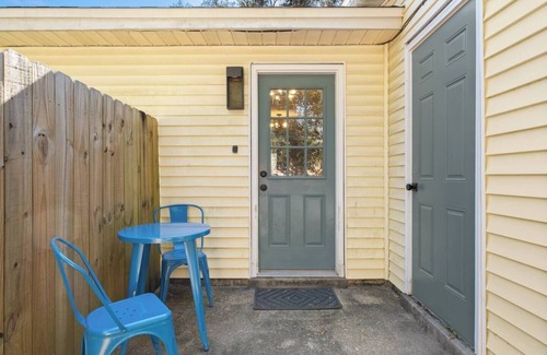 Northeast Pensacola House | 2 Bed w/Fenced Yard * Dog Friendly * Fox Den E