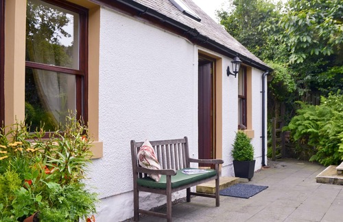 Dollar Cottage | 2 bedroom accommodation in Burnfoot near Gleneagles