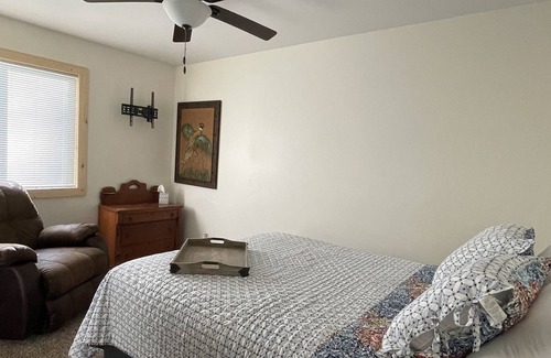 Long Lake Cabin | 2 bedroom, 1.5 bath with bunk beds in loft