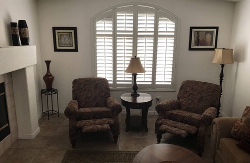 Laughlin House | 2 bedroom, 2 bath, 10 mins to the casino. Perfect for snowbirds and summer fun