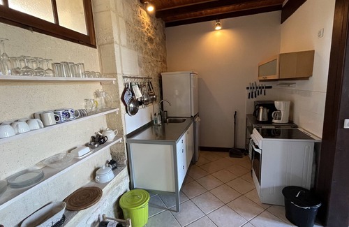 Gensac Apartment | 2 bedroom 2 bathroom apartment in an ancient convent c1400.