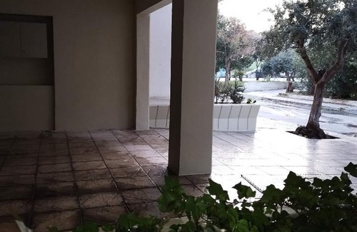 Stavroupoli Apartment | 2-bedroom a living room apartment with yard and parking stasion at Thessaloniki