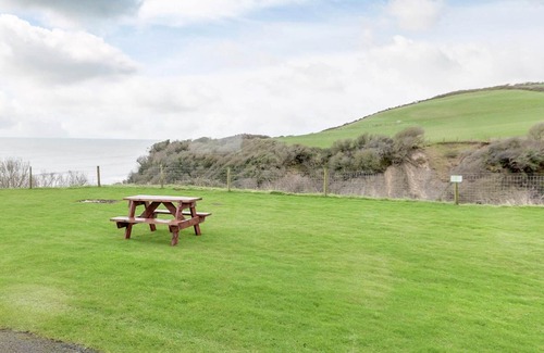 Aberaeron Ski Chalet | 2 bedroom accommodation in Gilfach-Yr-Halen