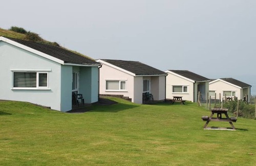 Aberaeron Ski Chalet | 2 bedroom accommodation in Gilfach-Yr-Halen
