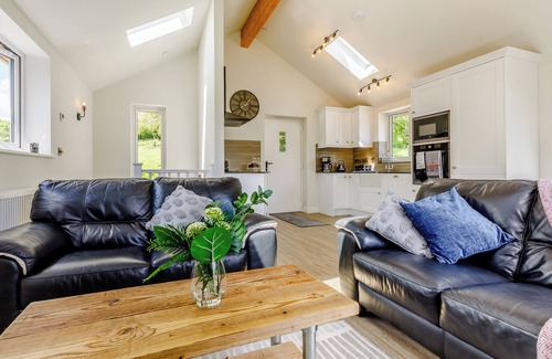 Westbrook Court Cottage | 2 bedroom accommodation in Clyro, near Hay-on-Wye
