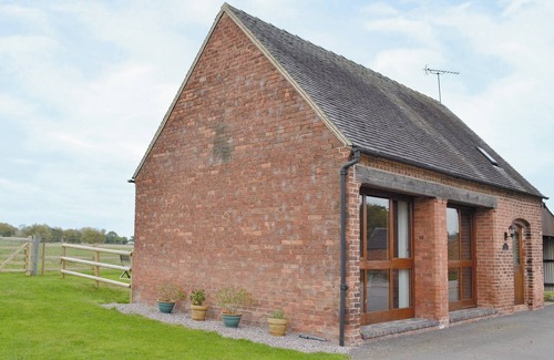 Rugeley Cottage | 2 bedroom accommodation in Near Uttoxeter