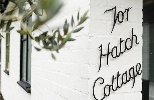 Chilworth Cottage | 2 bedroom accommodation in Guildford