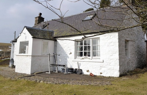 Kirriemuir Cottage | 2 bedroom accommodation in Glenprosen, by Kirriemuir