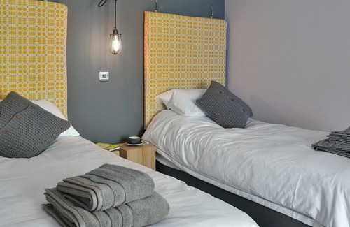 Pentrefelin Cottage | 2 bedroom accommodation in Llandeilo