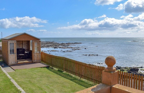 Johnshaven Cottage | 2 bedroom accommodation in Johnshaven, near Montrose