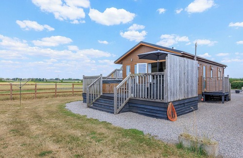 Somerton Ski Chalet | 2 bedroom accommodation in Charlton Adam, Somerton
