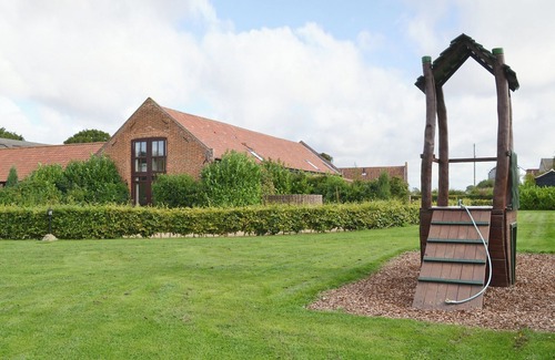 Potter Heigham House | 2 bedroom accommodation in Catfield