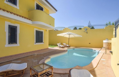 Briatico Apartment | 2 bedroom accommodation in BRIATICO
