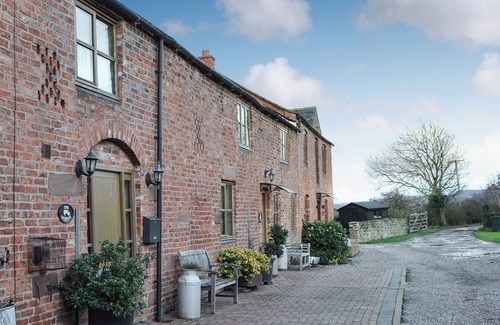 Chester Cottage | 2 bedroom accommodation in Coddington, near Chester
