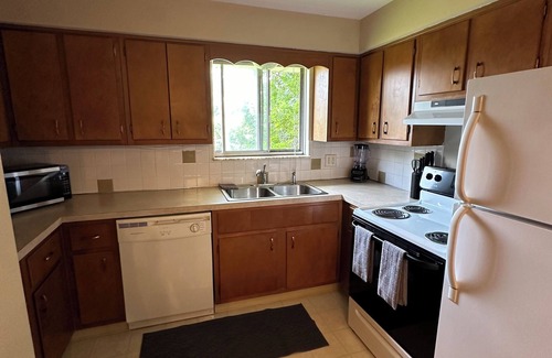 Massillon Apartment | 2 Bedroom Apartment conveniently located to shopping and highway.