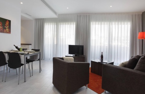 Les Corts Apartment | 2 bedroom apartment with large balcony