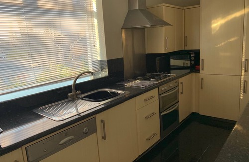 Sefton Park Apartment | 2 bedroom apartment with garden close to Lark Lane and city centre