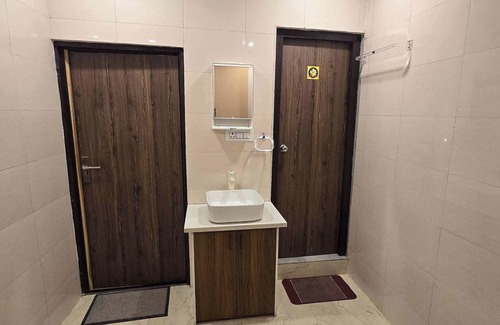 Vrindavan Apartment | 2-bedroom apartment in welcoming Vrindavan with AC, WiFi