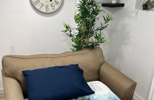 Hillside Apartment | 2-bedroom apartment near AirPort