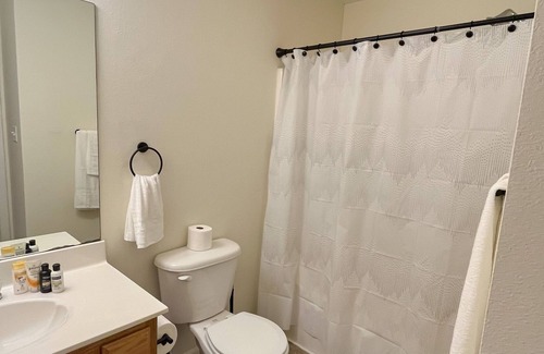 Farmington Apartment | 2-Bedroom Apartment in Farmington