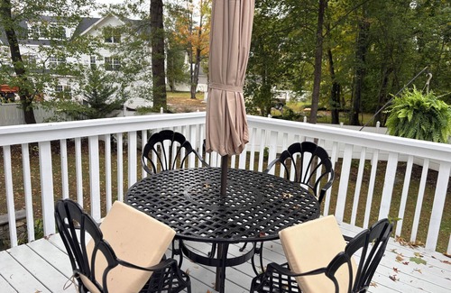 New Canaan Apartment | 2-bedroom apartment in New Canaan with AC/Heating/Wifi/etc