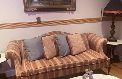 Union City Apartment | 2 Bedroom Apartment, Easy connection to NYC.