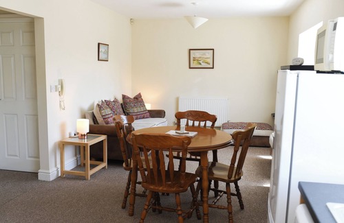 Canton Apartment | 2-bedroom apartment with free parking in Canton, Cardiff