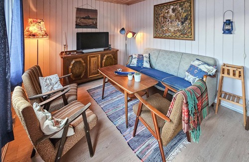 Hole Municipality House | 2 bedroom awesome home in Vikersund