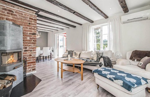 Dyvik House | 2 Bedroom Awesome Home In Åkersberga