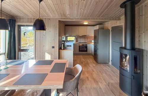 Sor-Fron House | 2 bedroom beautiful home in Gålå