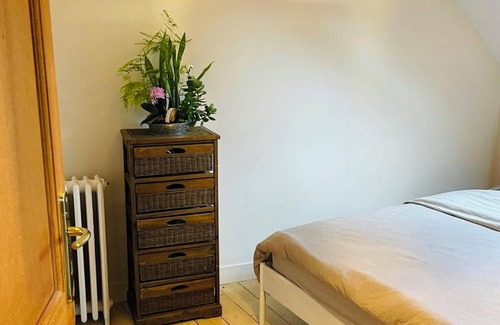 Montfort-l'Amaury Bed & Breakfast | 2 Bedroom Bed & breakfast in Montfort-l'Amaury