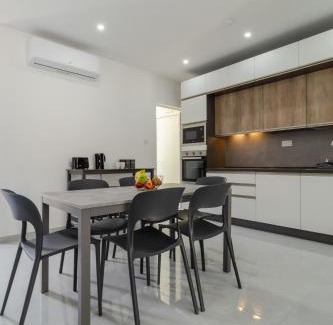 Gudja Apartment | 2 bedroom bright apartment