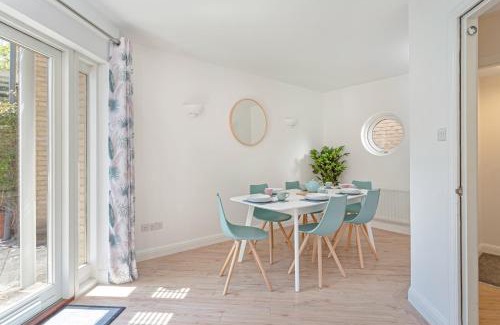 Cambridge City Centre House | 2 Bedroom City Centre Townhouse - with Parking