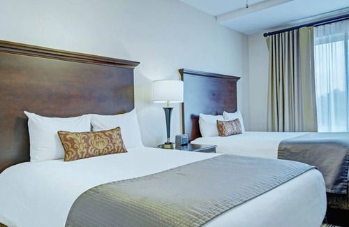 Old Town West Resort | 2 Bedroom Condo at Wyndham Old Town Alexandria Resort - Close to D.C!