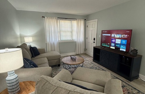 Athens Condo | 2-bedroom condo in Athens walking distance to Sanford and Five points