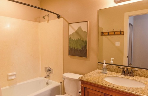 Logan Condo | 2-bedroom condo in Logan with WiFi, AC