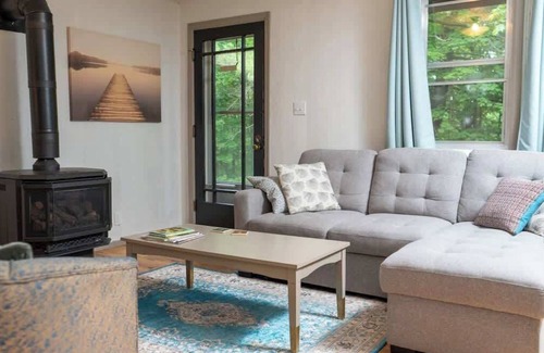 Tay Valley Cabin | 2-Bedroom Cottage #4 "Bradd"