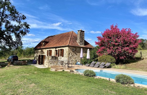 Puy-d'Arnac Cottage | 2 bedroom cottage with private pool surrounded by nature