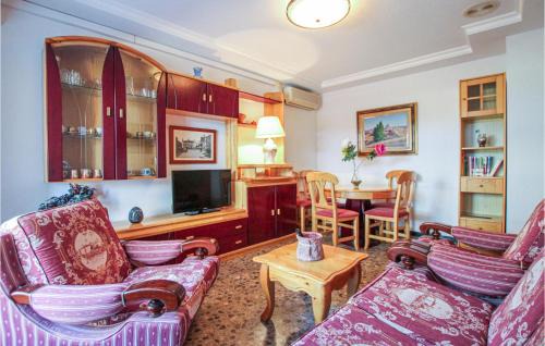 Santa Pola Apartment | 2 Bedroom Cozy Apartment In Santa Pola