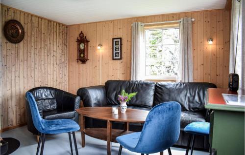 Selbjorn House | 2 Bedroom Cozy Home In Stolmen