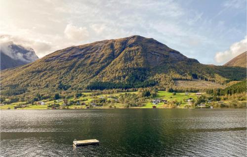 Sykkylven House | 2 Bedroom Cozy Home In Straumgjerde