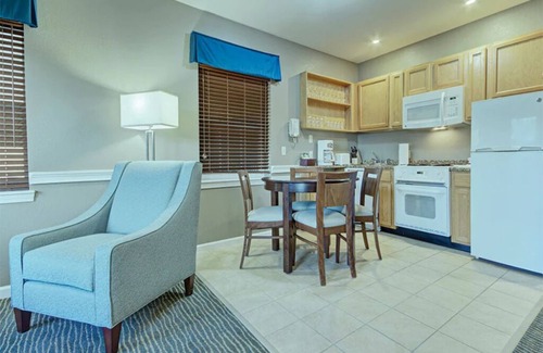Hancock Condo | 2 Bedroom Deluxe Condo, Sleeps 8, Jiminy Peak Mountain Skiing, at Bentley Brook!