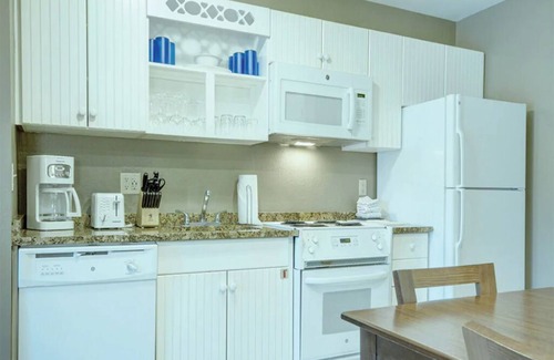 Hancock Condo | 2 Bedroom Deluxe Condo, Sleeps 8, Jiminy Peak Mountain Skiing, at Bentley Brook!