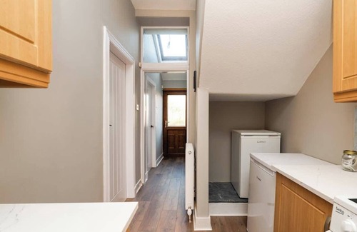 Inverurie Apartment | 2 Bedroom Flat - Free Parking