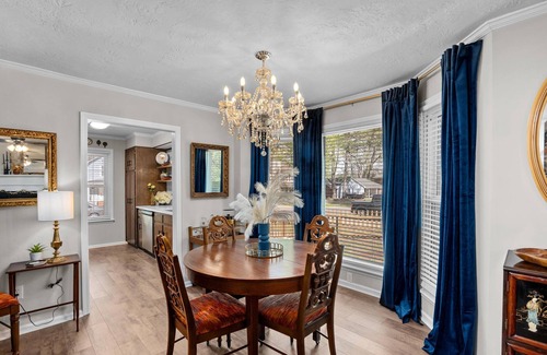 Augusta Apartment | 2 bedroom home with 2 bathrooms and fully fenced backyard. The sleeping arrangements are 1 king and 1 queen and a futon located in the living room.