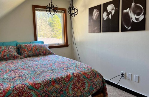 Mendenhall Valley House | 2 bedroom house in beautiful Juneau, Alaska!Near glacier, and close to airport.
